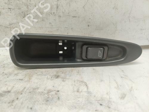 Used Left rear window switch VOLVO S40 I (644) 1.9 DI (95 hp) 23197390