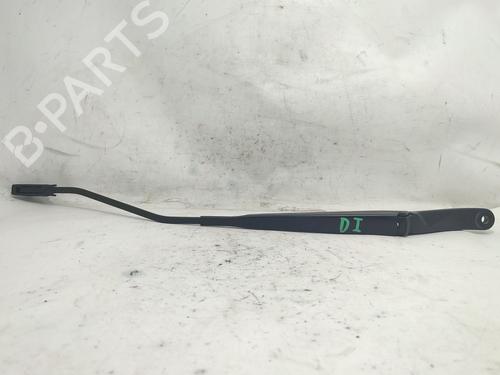Used Front windshield wiper arm RENAULT LAGUNA III (BT0/1) 2.0 dCi (BT01, BT08, BT09, BT0E, BT0K, BT12, BT1C, BT1D,... (150 hp) 25745745