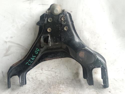 Used Right front suspension arm OPEL MONTEREY A (M92) 3.1 TD (UBS69D, UBS69G) (114 hp) 30055813