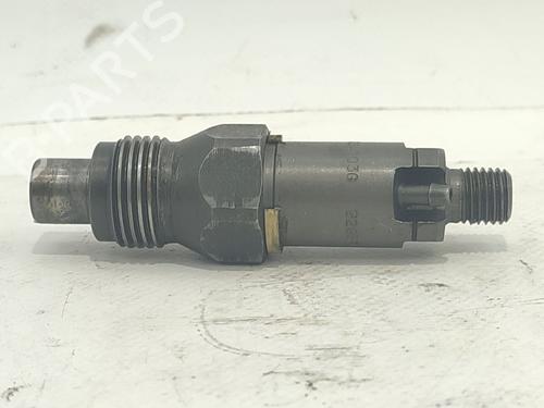 Used Injector CITROËN XSARA (N1) 1.9 TD (90 hp) 31585350