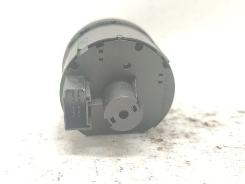 Headlight switch VW TOURAN (1T3) 1.6 TDI | BP37427826I24 - Image 3