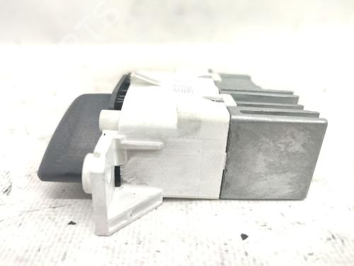 Warning switch FORD FOCUS I (DAW, DBW) 2.0 16V | BP28214138I22 
