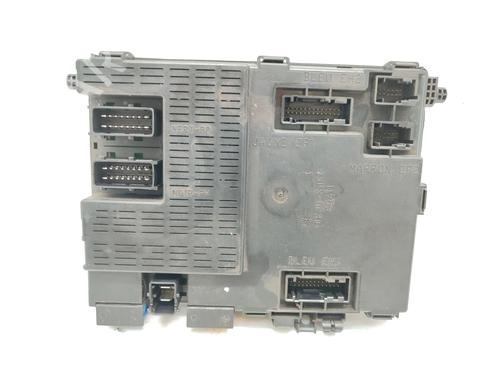 Used Fuse box PEUGEOT 406 (8B) 1.8 16V (116 hp) 30052912