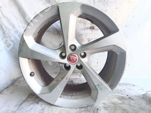 rim-jaguar-f-pace-x761-2015-40199217 main image