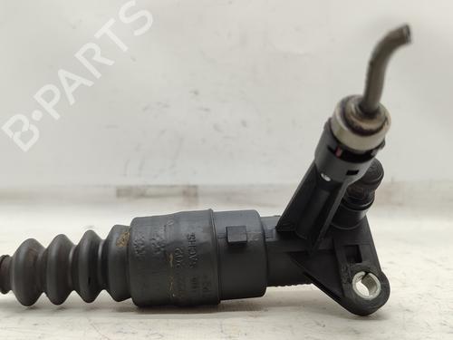 Clutch slave cylinder AUDI A4 B6 (8E2) 1.9 TDI | BP21128272M113 