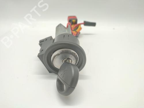 Clé de contact PEUGEOT 206 Hatchback (2A/C) 1.9 D (69 hp) 31029877