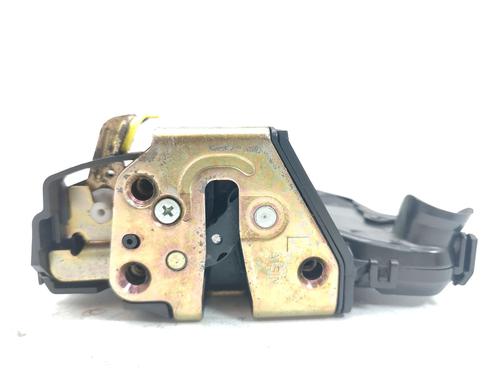 Used Front left lock TOYOTA COROLLA (_E12_) 2.0 D-4D (CDE120R, CDE120L_) (116 hp) 29233186