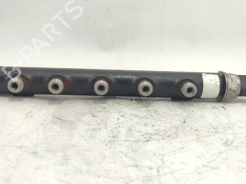 Used Injection rail Injection rail 38051236 38051236