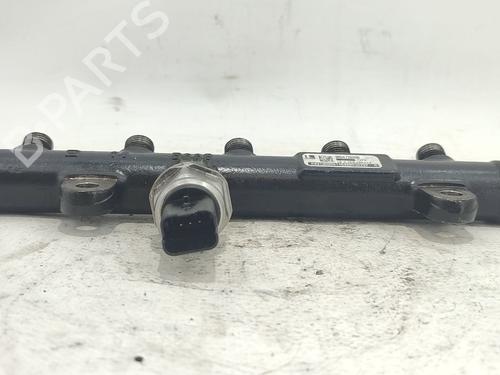 Used Injection rail Injection rail 38112754 38112754