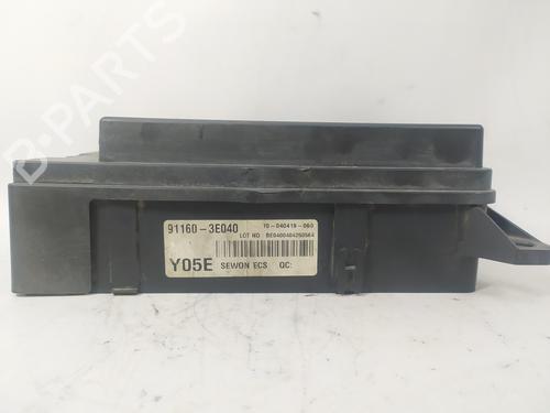 Used Fuse box KIA SORENTO I (JC) 2.5 CRDi 4WD (140 hp) 13012891