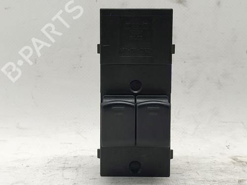 Fensterheberschalter links vorne für NISSAN MICRA III (K12) 1.2 16V (80 hp) 30055772
