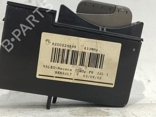 Used Ignition barrel Ignition barrel RENAULT LAGUNA II Grandtour (KG0/1_) 2.2 dCi (KG0F) (150 hp) 33045633 33045633