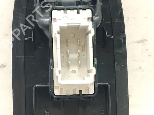 Højre fortil elrude kontakt PEUGEOT 208 I (CA_, CC_) 1.2 VTI 82 | BP30805428I26