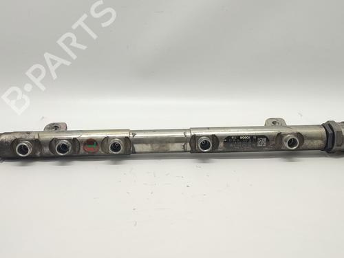 Used Injection rail Injection rail 39266098 39266098