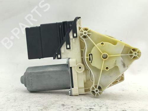 Rudehejsemotor bagstkærm venstre VW PASSAT B6 (3C2) 2.0 TDI 16V | BP30851298E23