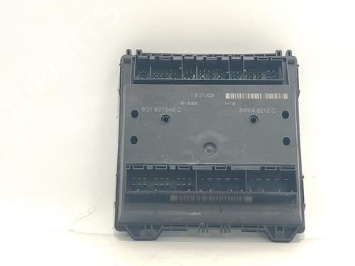 Used Fuse box Fuse box 39592567 39592567