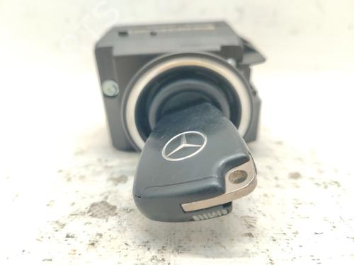 Used Ignition barrel MERCEDES-BENZ C-CLASS Coupe (CL203) C 180 Kompressor (203.746) (143 hp) 30822968