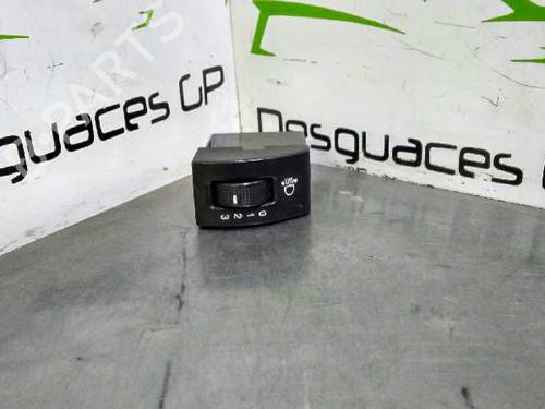 Used Headlight switch DAEWOO NUBIRA Saloon (J100) [1997-2025]  7136068