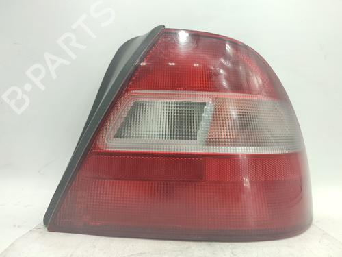 Høyre baklys HONDA CIVIC VI Fastback (MA, MB) 1.4 i (MA8, MB2) (90 hp) 32237225