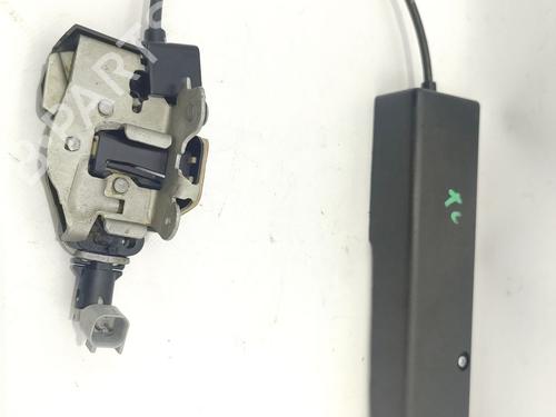 Used Tailgate lock Tailgate lock LAND ROVER DISCOVERY III (L319) 2.7 TD 4x4 (190 hp) 39713264 39713264