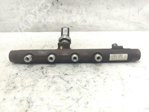 Used Injection rail RENAULT MEGANE II (BM0/1_, CM0/1_) 1.5 dCi (BM1E, CM1E) (106 hp) 26674399