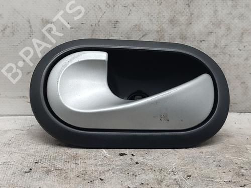 Used Front left interior door handle RENAULT CLIO III (BR0/1, CR0/1) 1.2 16V (BR0P, CR0P) (101 hp) 24701104