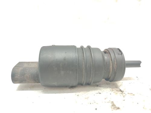 Washer pump MERCEDES-BENZ C-CLASS Coupe (CL203) C 180 Kompressor (203.746) | BP30822399E24