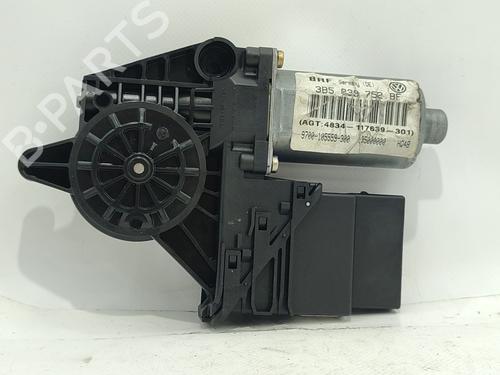 Motore alzacristalli posteriore destro VW PASSAT B5.5 (3B3) 1.9 TDI (101 hp) 31215767