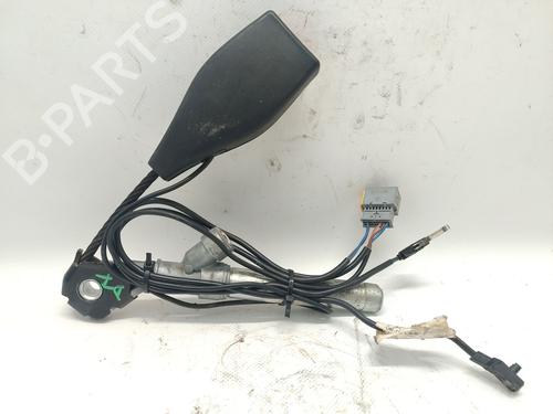 Pretensor delantero izquierdo RENAULT CLIO II (BB_, CB_) 1.5 dCi (B/CB3M) (64 hp) 30686200