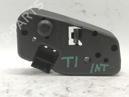 Used Lamp holder BMW 3 (E46) 320 d (136 hp) 30053768