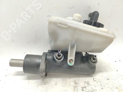 Brake master cylinder FIAT SCUDO Van (220_) 1.9 TD | BP30833968M77