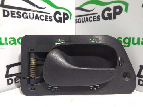Used Front left interior door handle RENAULT LAGUNA I (B56_, 556_) [1993-2002]  7143425