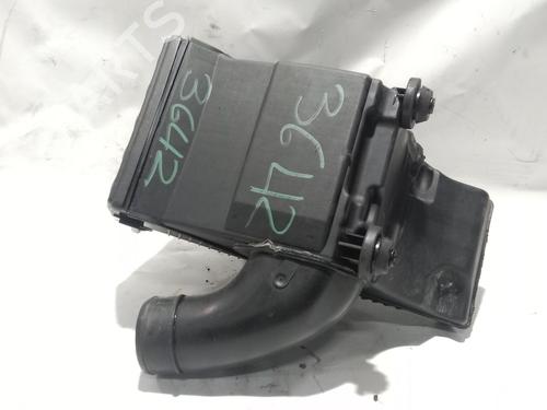 Used Air filter box Air filter box NISSAN NV200 Van 1.5 dCi 85 (M20, M20N, M20M) (86 hp) 33053943 33053943