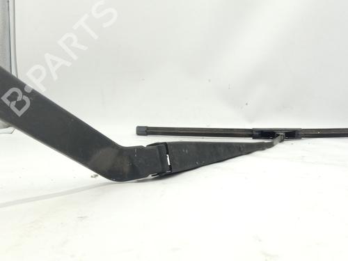 Used Front windshield wiper arm MITSUBISHI PAJERO III (V7_W, V6_W) [1999-2007]  29246084