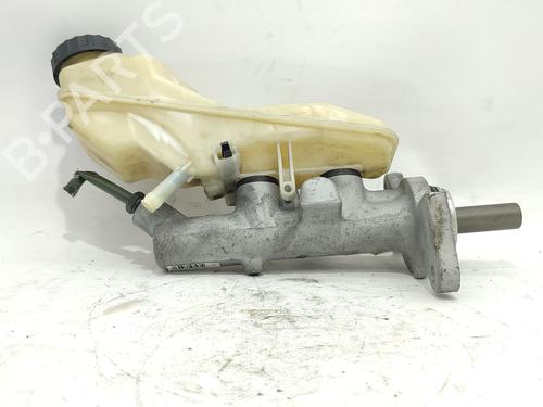 Used Brake master cylinder TOYOTA COROLLA (_E12_) 2.0 D-4D (CDE120R, CDE120L_) (110 hp) 29232961