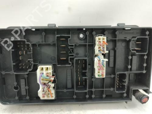 Fuse box DAEWOO NUBIRA Saloon (J200) 1.6 | BP30090422E1