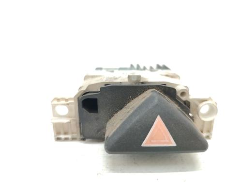 Used Warning switch FORD FOCUS I (DAW, DBW) 1.8 Turbo DI / TDDi (90 hp) 30002939