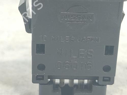 Warning switch NISSAN PRIMERA Hatchback (P12) 1.9 dCi | BP32524909I22