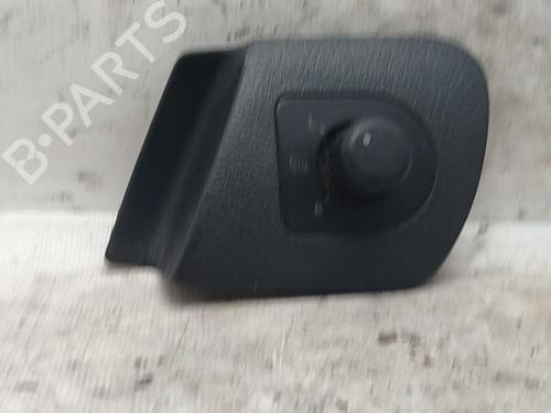 Used Mirror switch RENAULT MEGANE I (BA0/1_) 1.6 16V (BA04, BA0B, BA11, BA1J, BA16, BA19, BA1K, BA1V,... (107 hp) 23961771