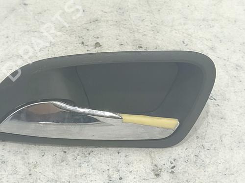 Used Front left interior door handle Front left interior door handle 38332480 38332480
