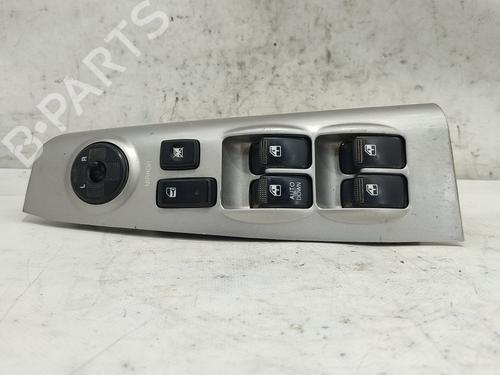 Used Left front window switch KIA SPORTAGE II (JE_, KM_) [2004-2011]  28295009