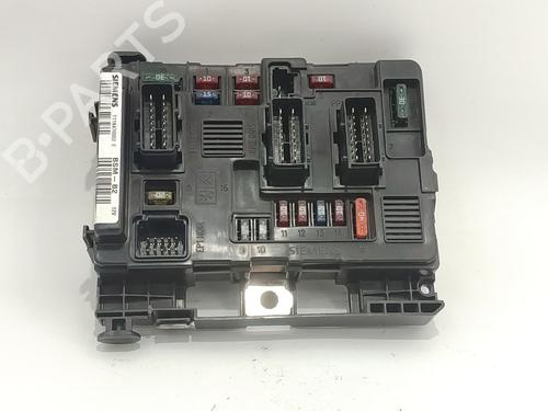 Used Fuse box Fuse box 36647048 36647048