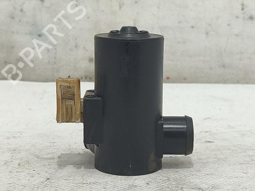 Used Washer pump SUZUKI GRAND VITARA II (JT, TE, TD) 1.9 DDiS All-wheel Drive (JT419, TD44, JB419WD, JB419XD,... (129 hp) 27208825