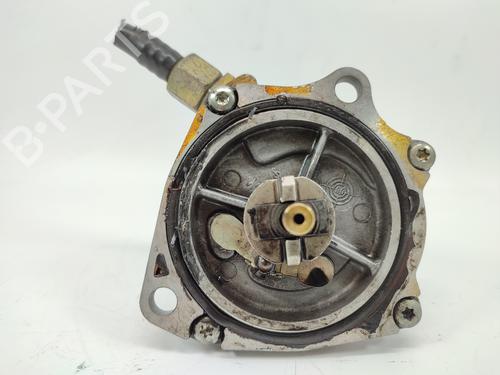 Used Vacuum pump OPEL KADETT E Hatchback (T85) [1984-1993]  15261341
