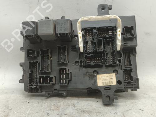 Used Fuse box NISSAN TERRANO II (R20) 2.7 TDi 4WD (125 hp) 17319367