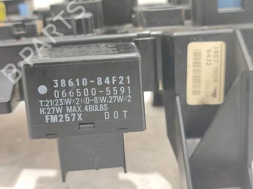 Fuse box SUZUKI GRAND VITARA II (JT, TE, TD) 1.9 DDiS All-wheel Drive (JT419, TD44, JB419WD, JB419XD,... | BP27208835E1