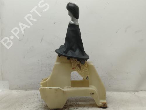 Used Gear lever KIA SPORTAGE III (SL) 1.7 CRDi (116 hp) 17725908