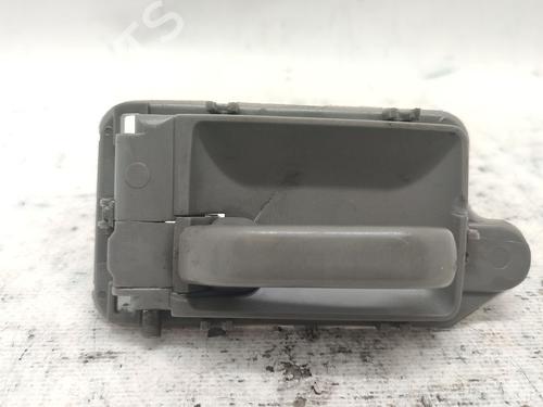 Used Front left interior door handle Front left interior door handle 37467379 37467379