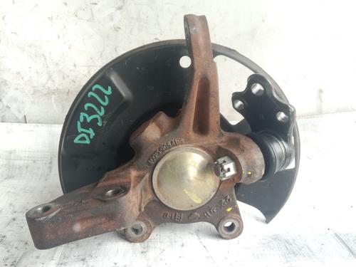 Used Left front steering knuckle NISSAN SERENA (C23) [1991-2001]  26667193