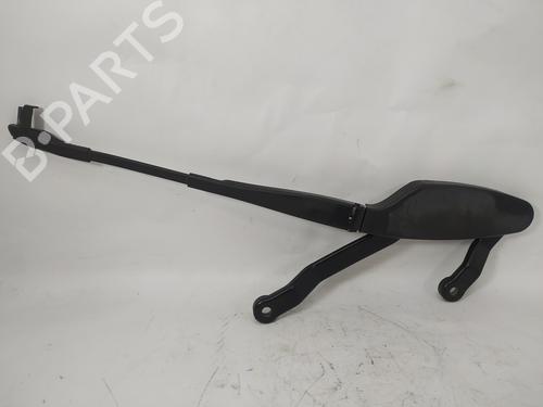 Used Front windshield wiper arm MERCEDES-BENZ S-CLASS (W221, V221) S 320 CDI (221.022, 221.122) (235 hp) 11357542